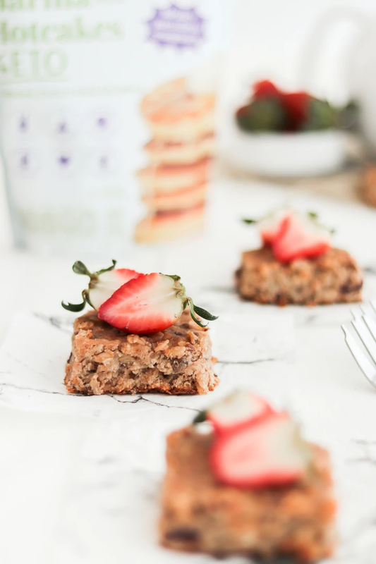 Oat bars with flaxseed and banana
